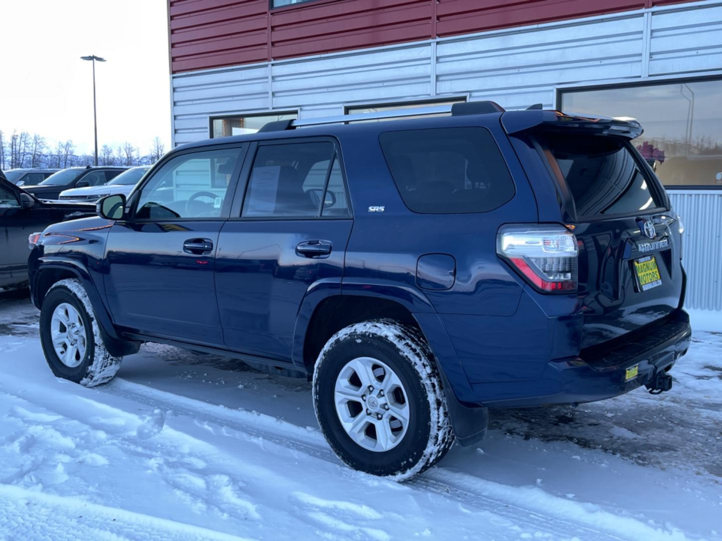 2021 Blue /charcoal cloth Toyota 4Runner SR5 4WD (JTEMU5JR4M5) with an 4.0L V6 DOHC 24V engine, 5A transmission, located at 1960 Industrial Drive, Wasilla, 99654, (907) 274-2277, 61.573475, -149.400146 - Photo#3